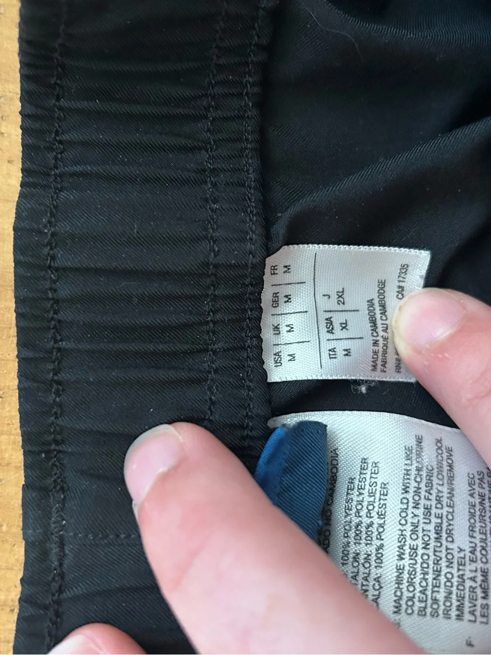 Vintage Reebok Black Athletic Capri Pants with White Side Panels - Picture 6 of 6